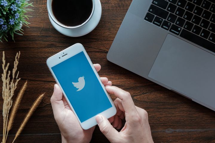 How to Launch a Twitter Giveaway Campaign for Brand Visibility